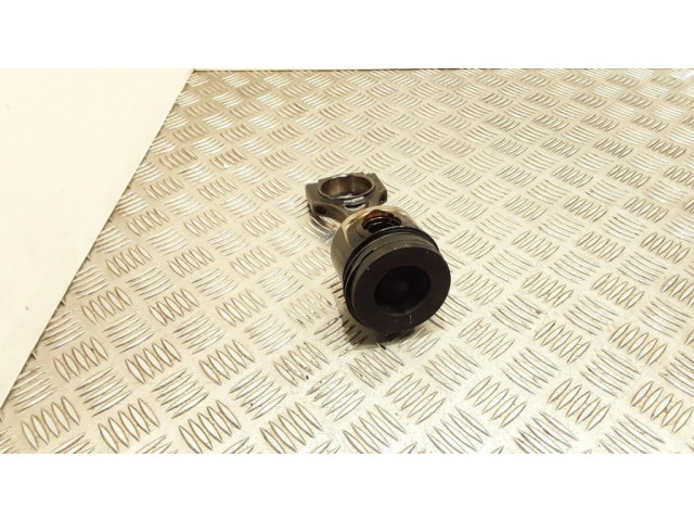 Píst 1911006052, 19B006052B BMW 7 F01 F02 F03 F04 pro naftový motor 3.0 N57