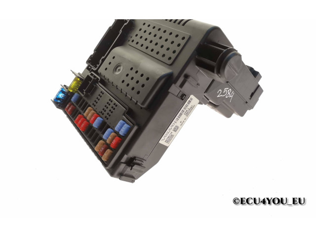 Блок предохранителей 30795114, 28073267   Volvo V70    