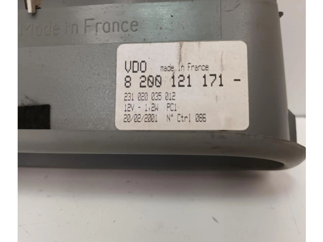 Дисплей    8200121171   Renault Twingo I