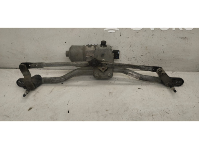 Моторчик дворников     Alfa Romeo Giulietta