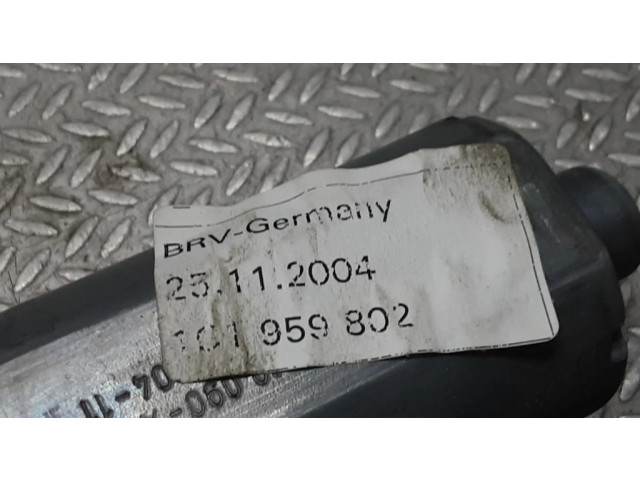 Передний двигатель механизма для подъема окон