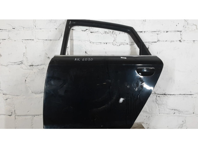 Задняя дверь