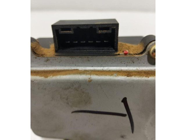 Моторчик заднего дворника 96627058    Chevrolet Meriva