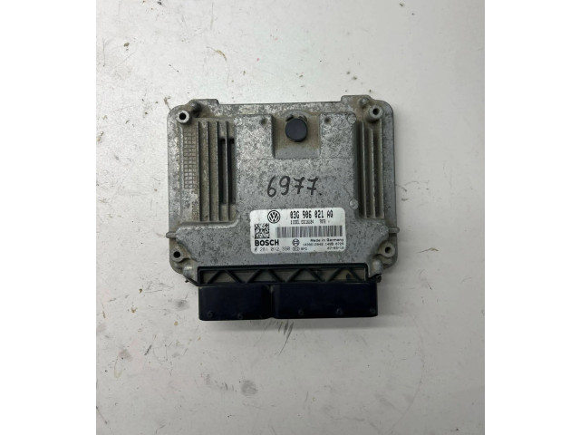 Řídící jednotka 03G906021AQ, 0281012390   Volkswagen Caddy 2007