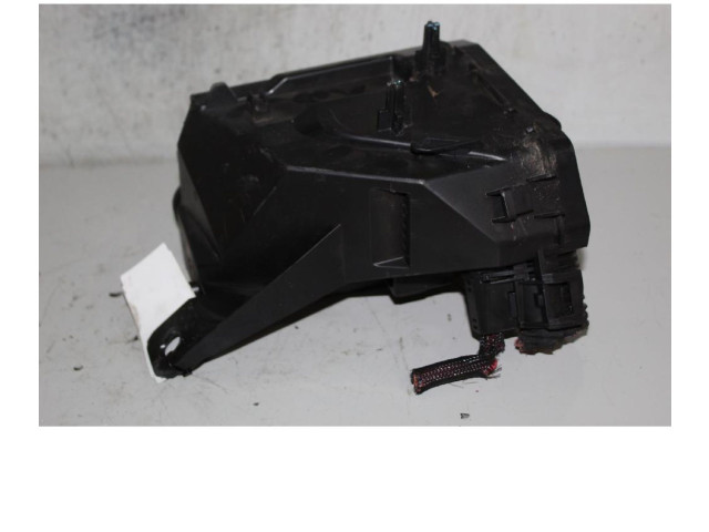 Блок предохранителей    Jeep Renegade    