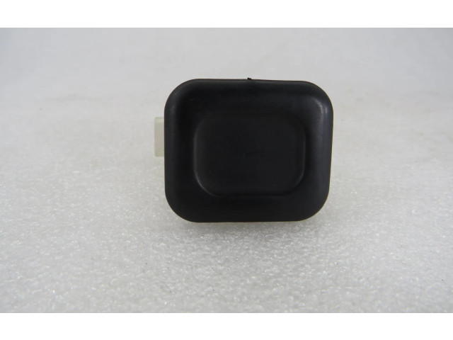 Zámek zadních dveří Peugeot 308 2018