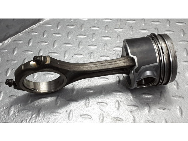 Píst 059107065BJ, 059AA   Audi A4 S4 B7 8E 8H  pro naftový motor 3.0 ASB 