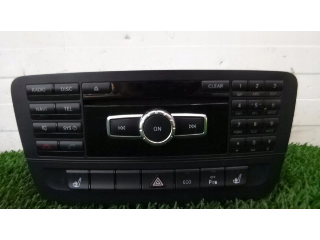 Радио/ проигрыватель CD/DVD / навигация