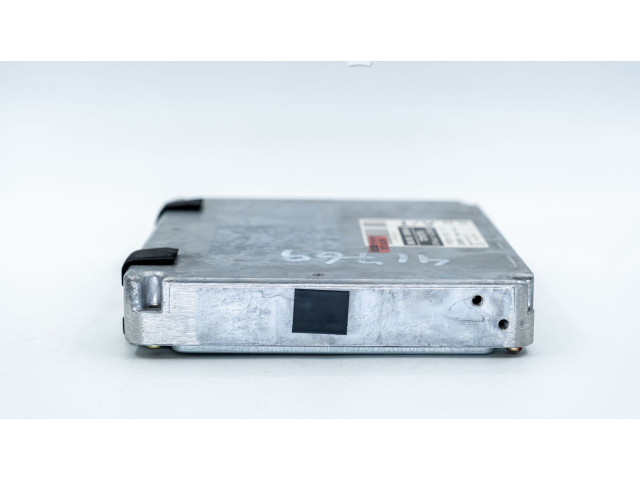Блок управления двигателя 8966153040, 1753002532   Lexus IS 200-300