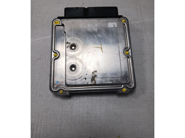 Блок управления двигателя 03L906022B Audi A4 Allroad