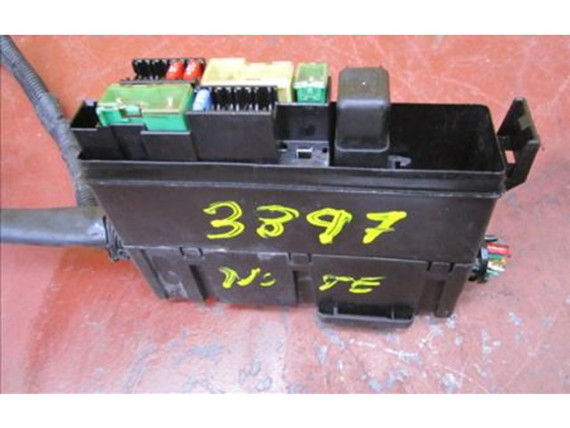 Pojistková skříňka Nissan Note (E11) 2007