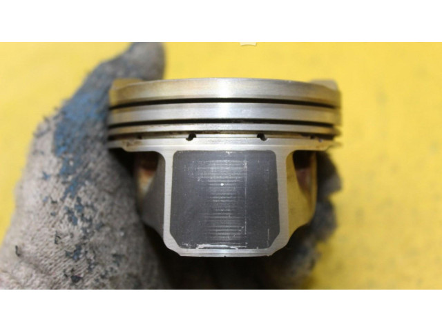 Píst    Seat Leon (5F)     