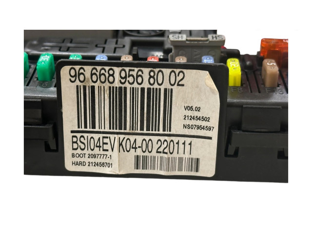 Pojistková skříňka 9666895680, 20977771 Peugeot 3008 2012