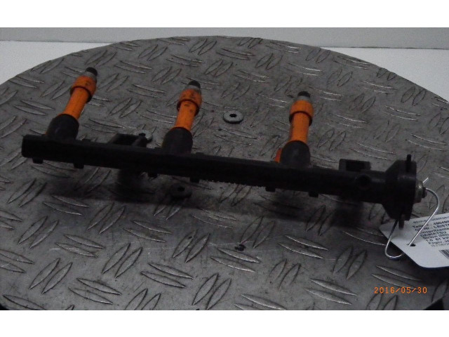 Топливная рампа Daihatsu Sirion