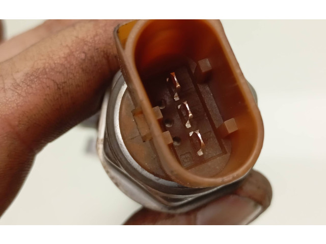 Топливная рампа 03L089C, 057130764H   Volkswagen Golf VI   для двигателя CBDC