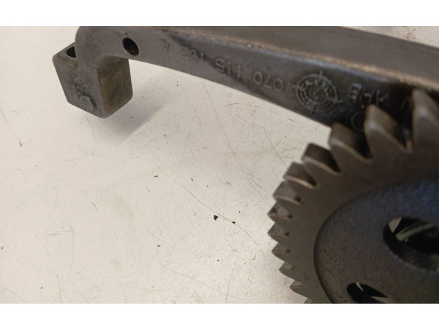 Čerpadlo oleje 070115105A, 070115153 Volkswagen Transporter - Caravelle T5