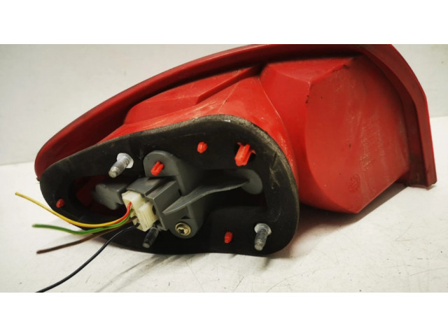 Задний фонарь правый 46556347 Alfa Romeo 147