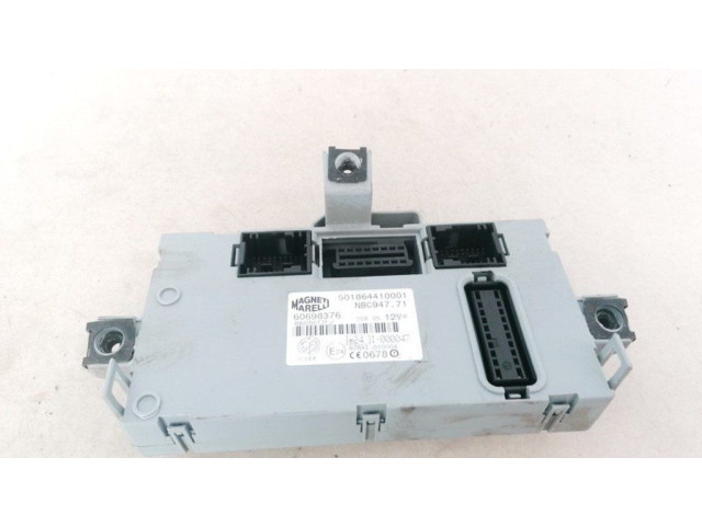 Блок предохранителей  60698376, 501864410001   Alfa Romeo GT    