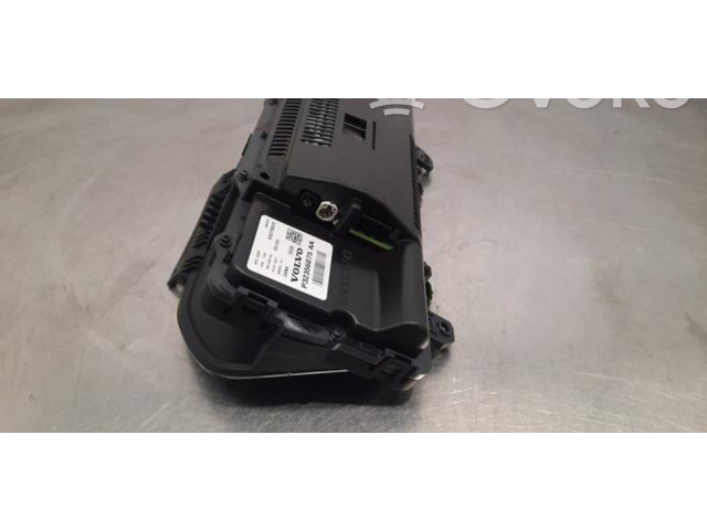 Панель приборов 32356075 Polestar 2