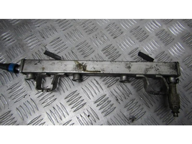 Топливная рампа 6m8g9d280aa, 6m8g-9d280-aa  l3g213150   Mazda 6 2.0 