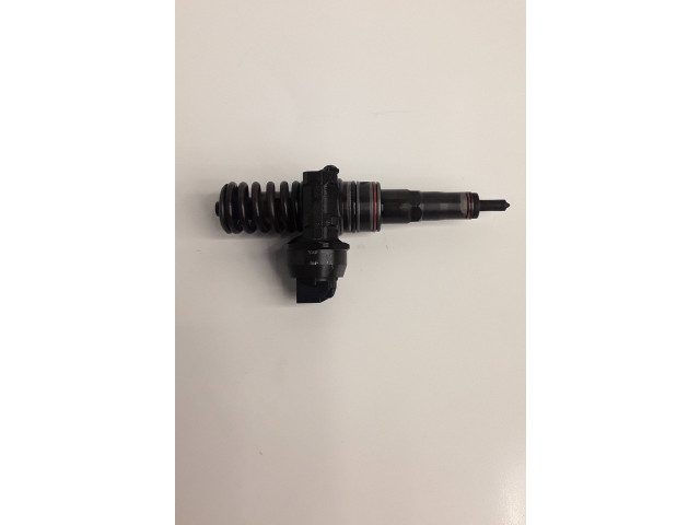 Форсунка 038130073a, 0414720214    Volkswagen Bora  AXR 