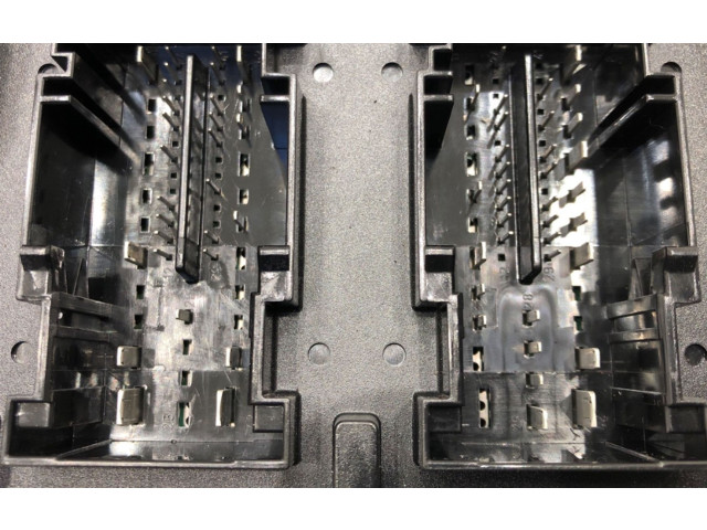 Блок комфорта 8X0907063G Audi Q3 8U