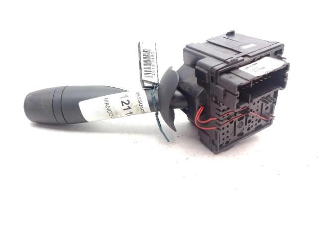 Ручка стеклоочистителей E10670253 Dacia Dokker