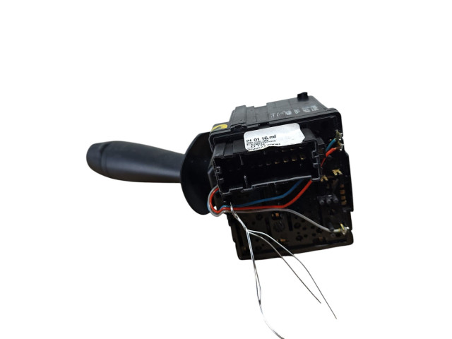 Ручка стеклоочистителей 8201168013 Renault Clio IV