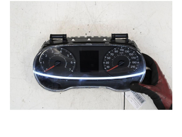 Панель приборов    Dacia Duster II       