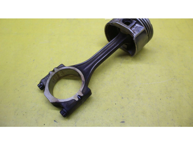 Píst Volkswagen Polo IV 9N3