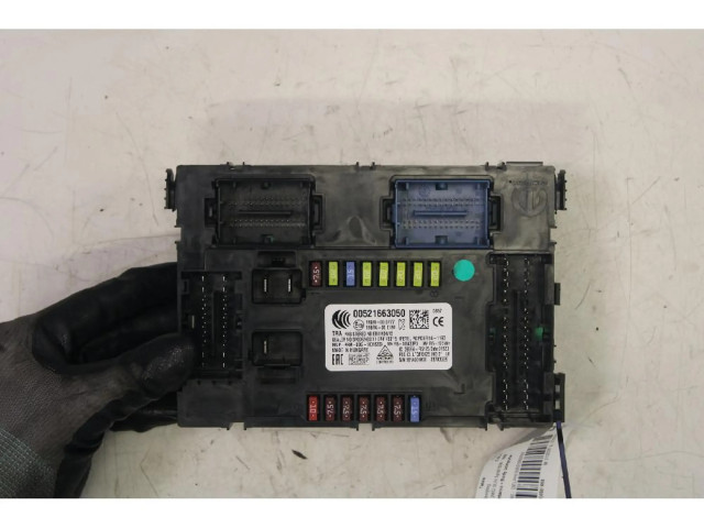 Блок предохранителей Jeep Renegade