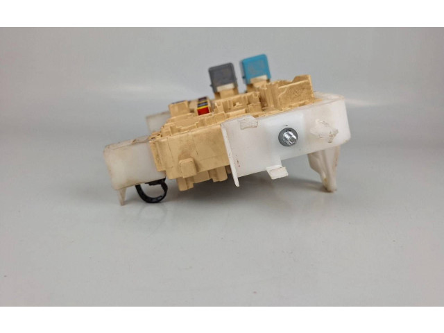 Блок предохранителей 892210F010 Toyota Corolla Verso AR10