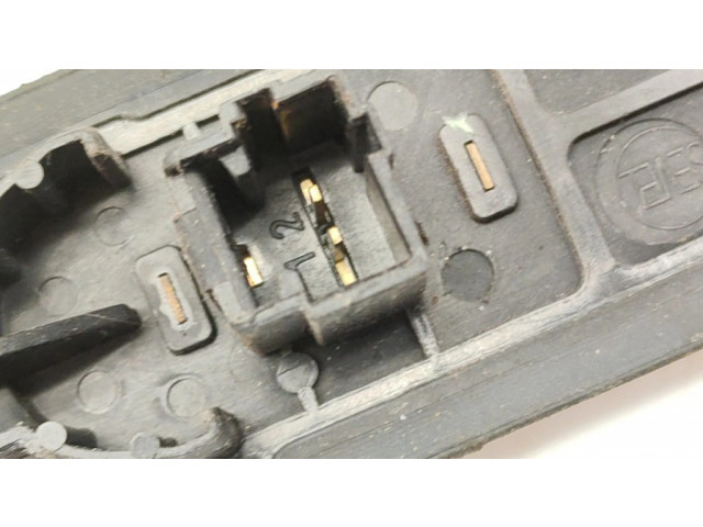 Контактное соединение дверей