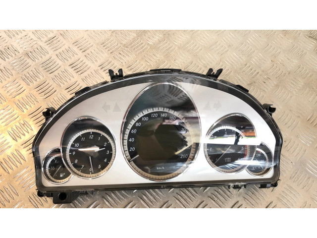 Přístrojová deska Mercedes-Benz E W212 2010 A2129001810, A2129012000