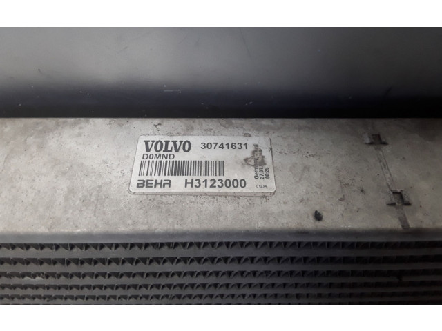 Интеркулер 30741631, H3123000 Volvo V50 2.4