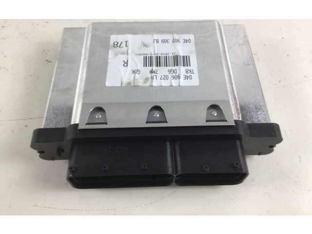 Блок управления двигателя 04E906027LP   Audi Q2 -