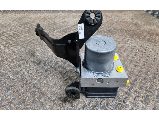 Блок ABS    31445742, 32214379   Volvo XC40