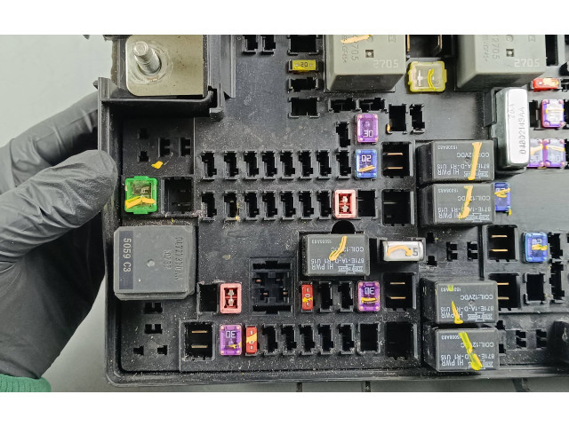   Pojistková skříňka P68243257AB, 16238CF15176N   Dodge VAN RAM 2018