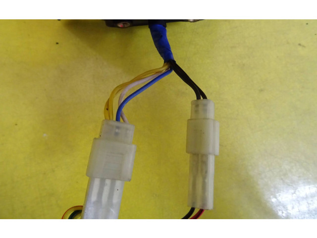 Зеркало (управляемое электричеством)    KIA Joice      