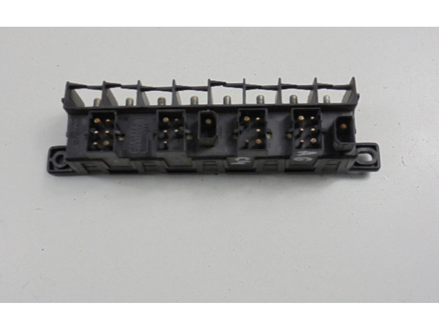 Pojistková skříňka 4A0941822, 4A0941822 Audi A6 S6 C4 4A 1996