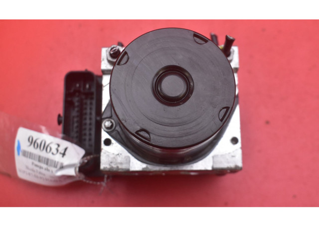 Блок АБС 6R0614417, 6R0614417 Skoda Fabia Mk2 (5J) 2007 - 2014 года