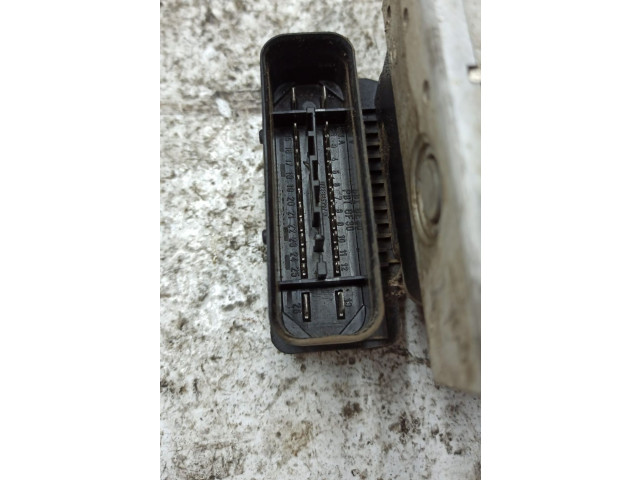 Jednotka ABS    Volkswagen Caddy 2003