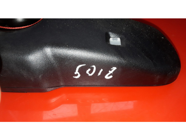 Зеркало заднего вида (в салоне)