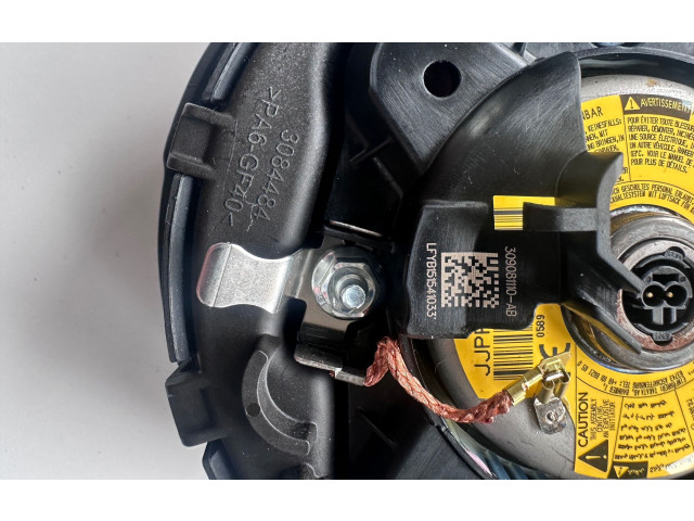 Подушка безопасности водителя GX73043B13A, 0589P1000623 Jaguar XE