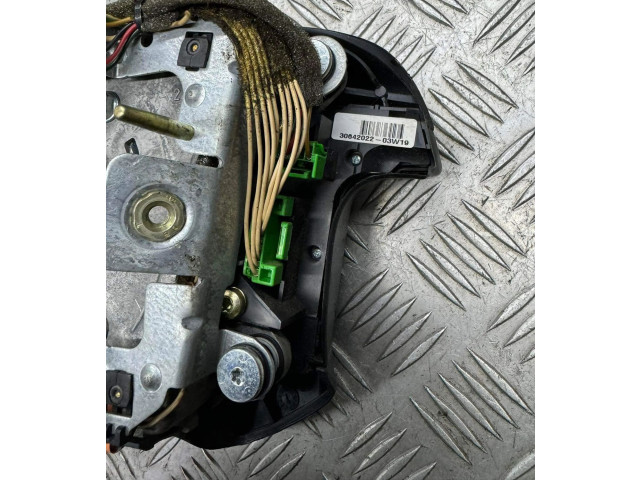 Подушка безопасности водителя 8686271, 243534890349 Volvo V70