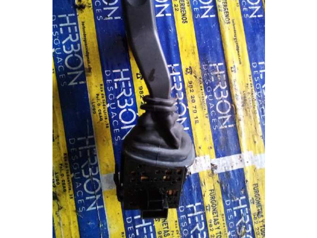 Ручка стеклоочистителей 09185417 Opel Meriva A