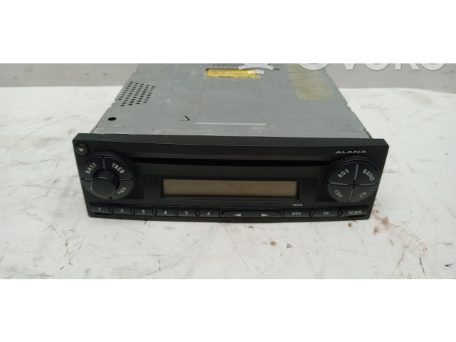 Pojistková skříňka Радио/ проигрыватель  / навигация com   Volkswagen Polo III 6N 6N2 6NF 1998