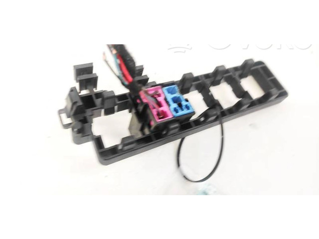 Блок предохранителей 1K1937503 Skoda Octavia Mk2 (1Z)