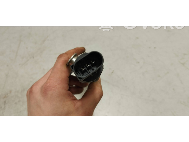 Топливная рампа 04e133320d Skoda Octavia Mk3 (5E) для двигателя CZD