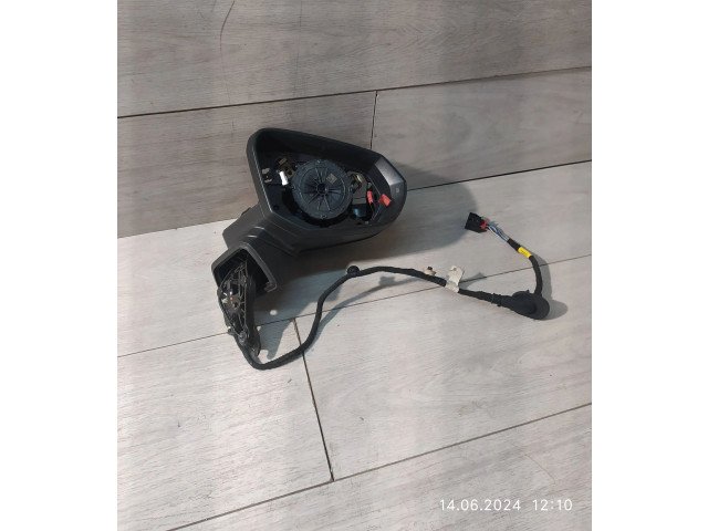 Зеркало электрическое Audi Q3 F3 2018 - года